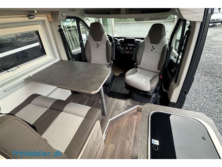 Bravia 599 165 Hk Trend