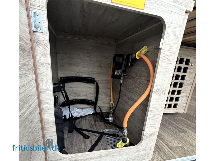 Bravia 599 165 Hk Trend