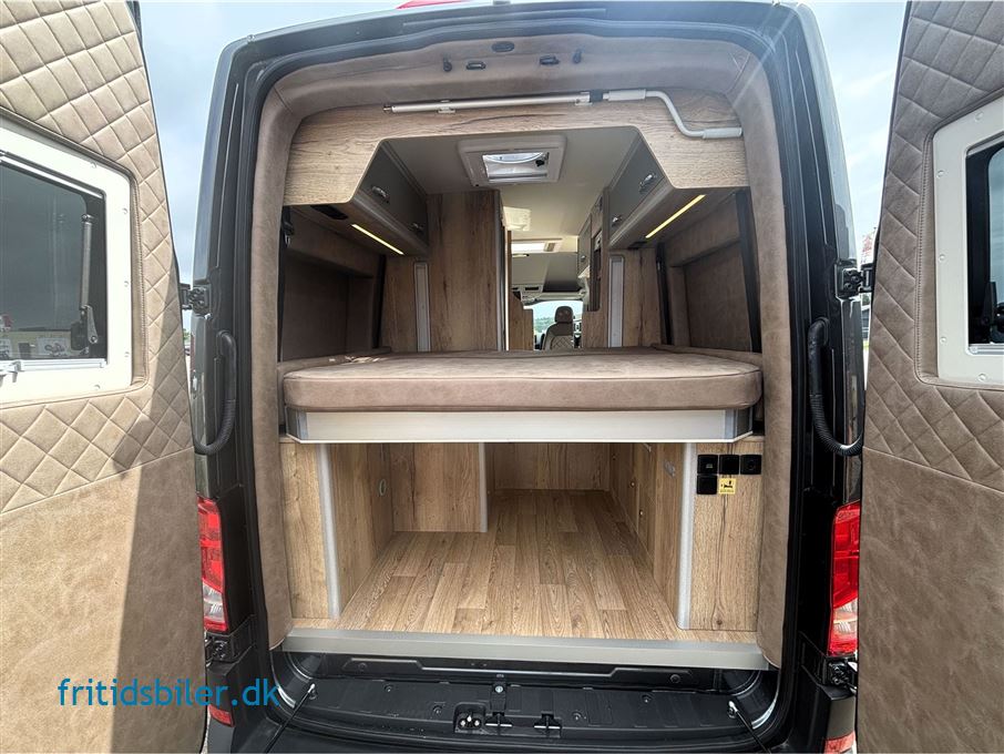 Mega Mobil Classic 600 180 HK 4X4