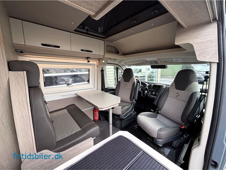 Bravia 599 180 Hk Aut. Låda Pop up tak