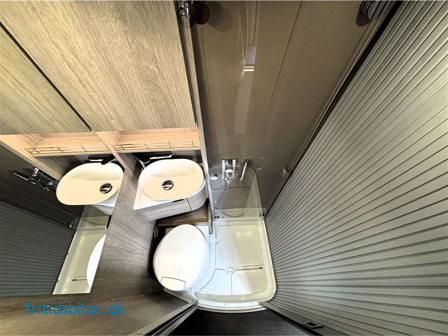 Bravia 599 180 Hk Aut. Låda Pop up tak