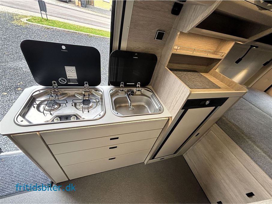 Bravia 599 180 Hk Aut. Låda Pop up tak