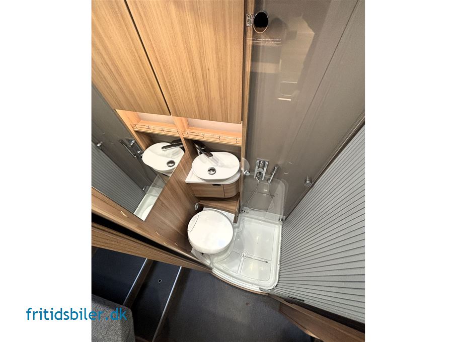 Bravia 636 140 Hk Aut. gear