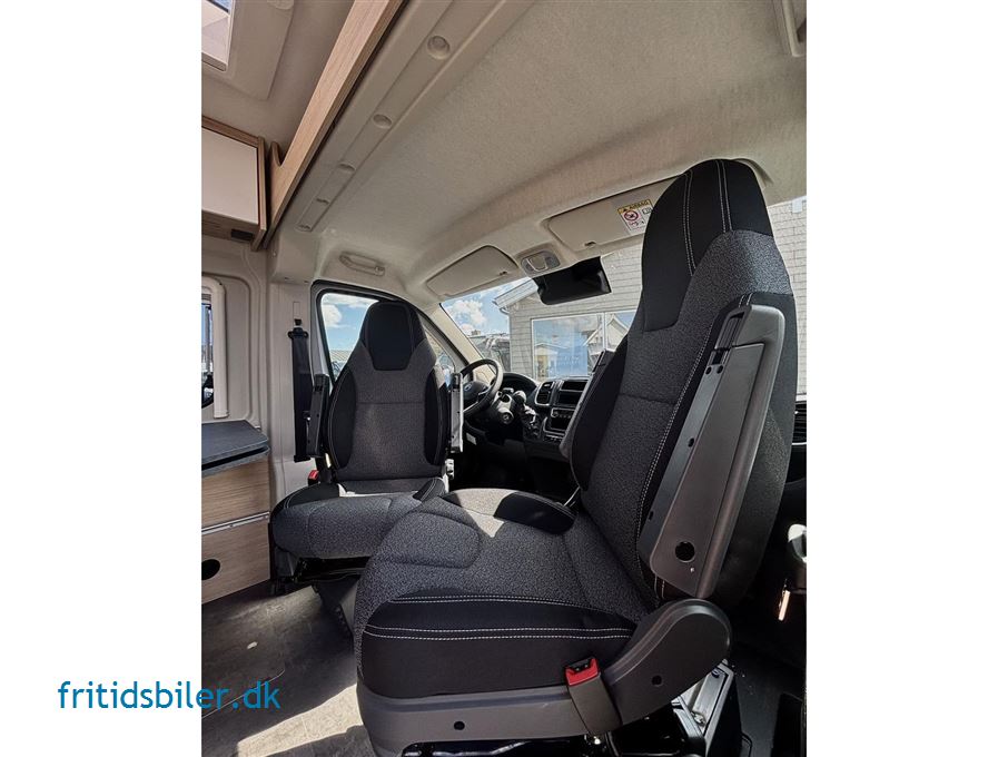 RoadCar R 640