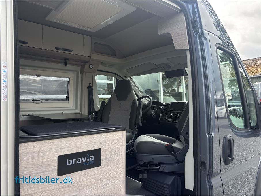 Bravia 636 140 Hk