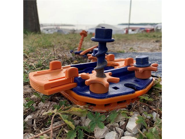 Peggy Peg skruepløkker L 15 cm, sæt á 6 stk. Med kontra møtrikker.