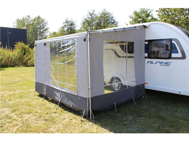 Front med dør til posemarkise "Wecamp" - Passer til Caravanstore 360 - Med flytbar dør og oplukkelige vinduer