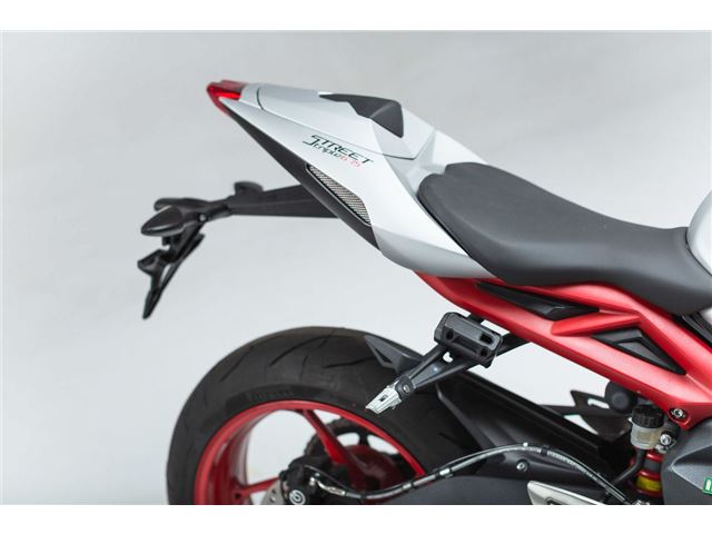 BLAZE Mont. kit (H) - Speed Triple S/R 16-